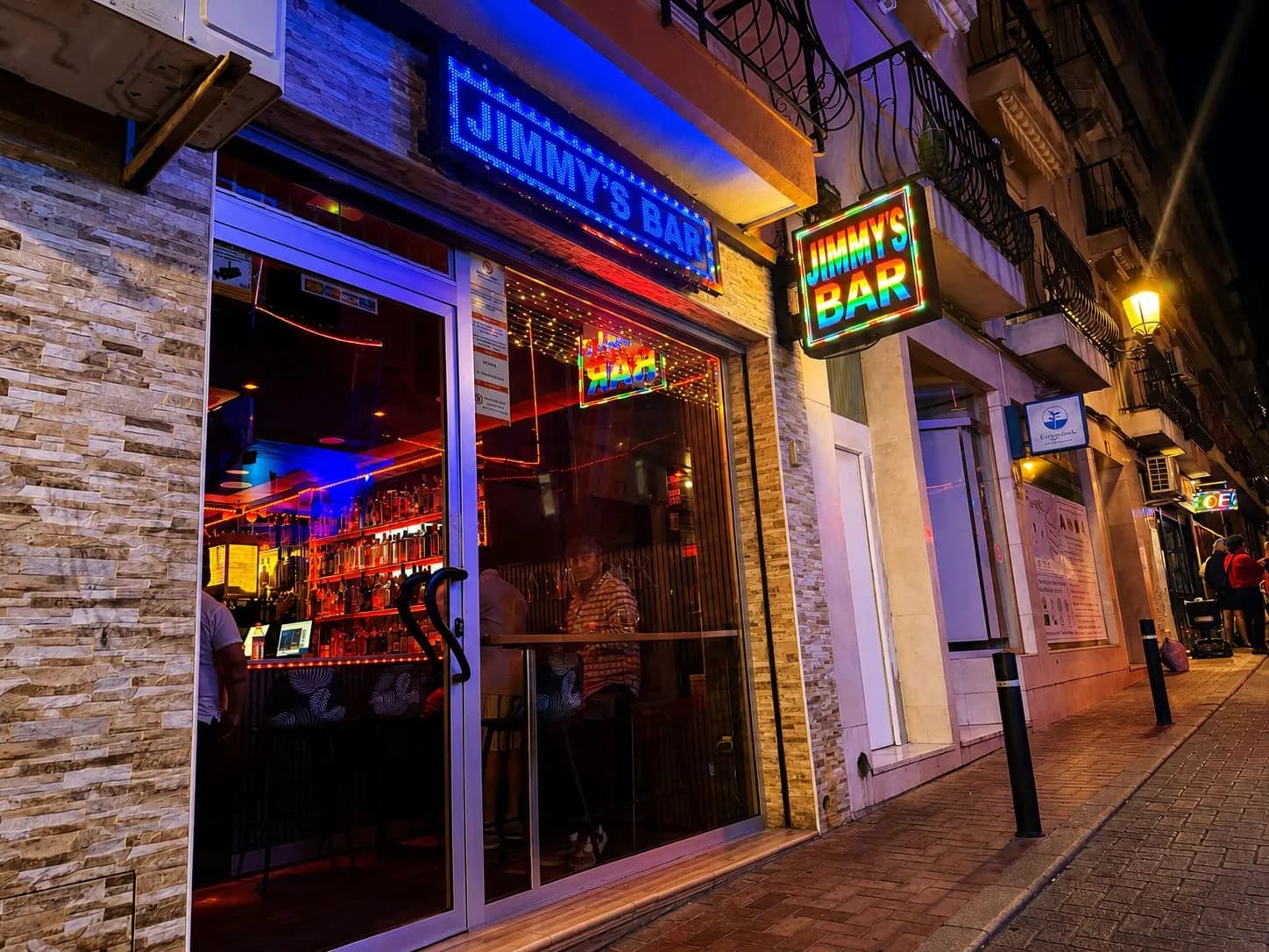 Fachada Jimmy's Bar